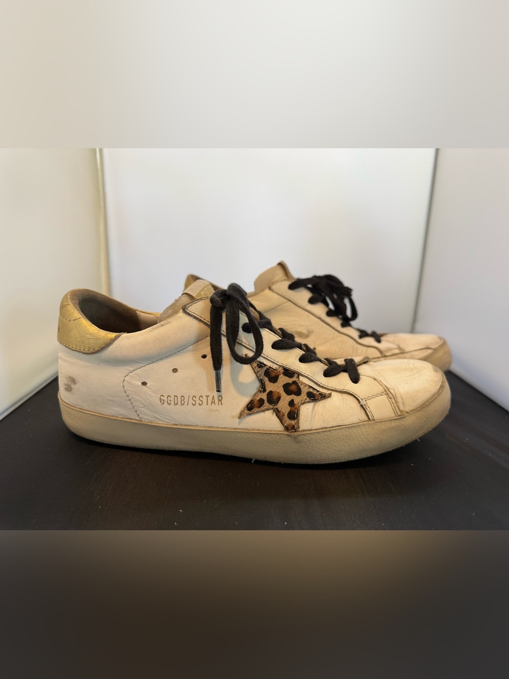 Women’s Golden Goose “Superstar” low top sneakers. size 39/9